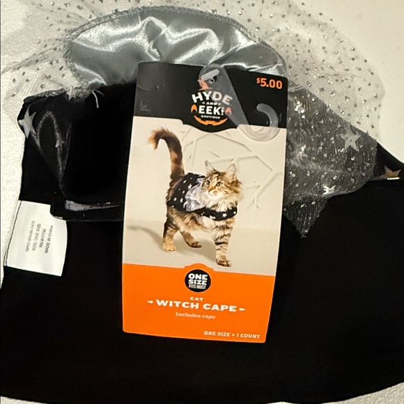 Cat toys and costumes! 10 pack Halloween cat toy and pumpkin cat nip. 3 costumes - Picture 6 of 7